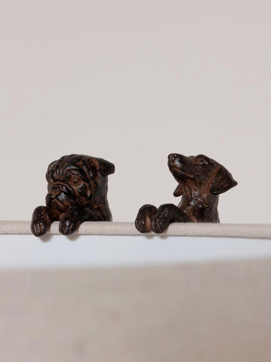 Lot de 2 Chiens Décoratifs à Suspendre Style Bronze