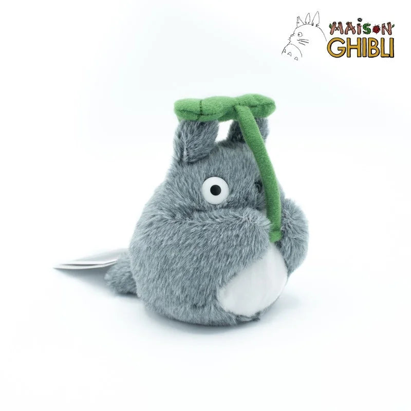 Peluche Totoro avec sa feuille – Mon Voisin Totoro 13 cm - Officiel Ghibli