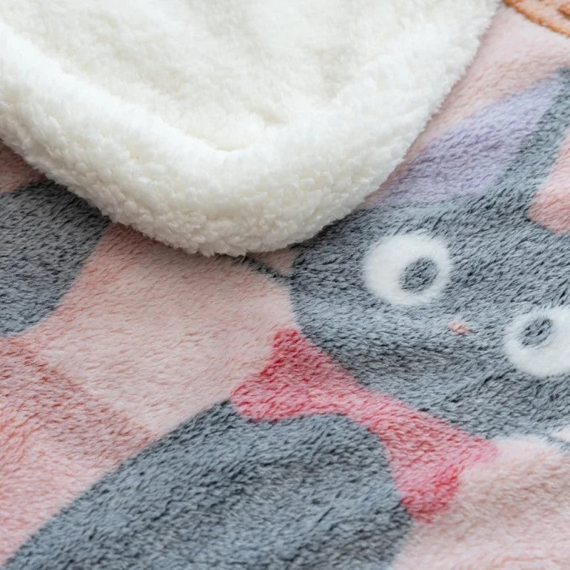 Plaid Fluffy "Boulangerie de Jiji" – Kiki la Petite Sorcière – 70x100 cm