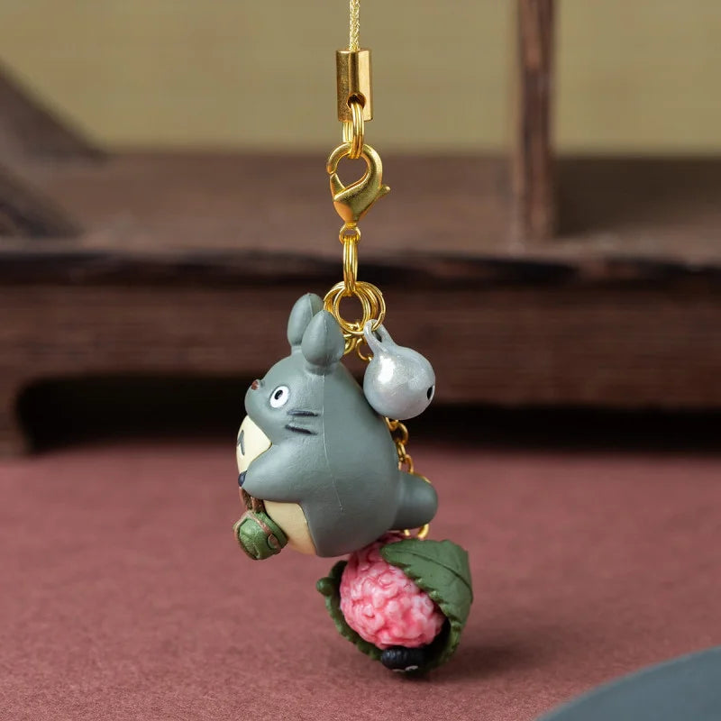 Strap Totoro gris & sakuramochi – Bijou de sac / téléphone