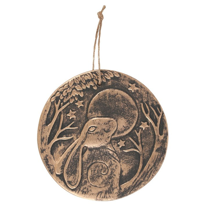 Plaque Murale Lièvre et Lune en Terre Cuite – Finition Cuivrée